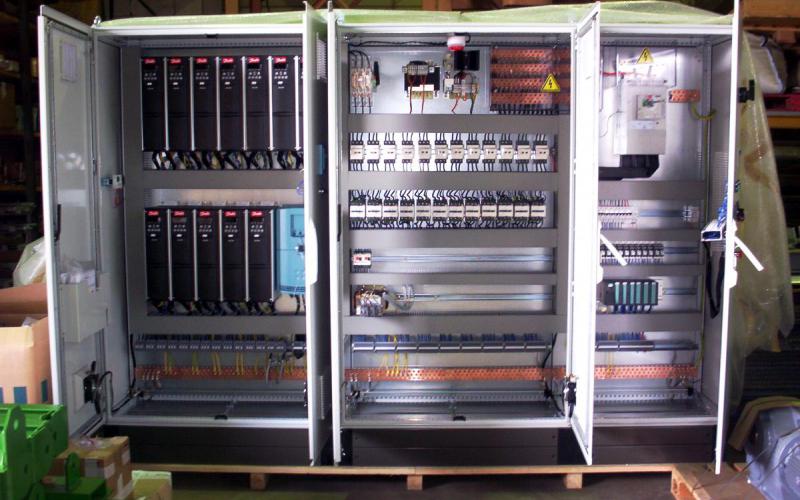 Armoire électrique de commande à compartiments multiples - 360Kw avec démarreur 